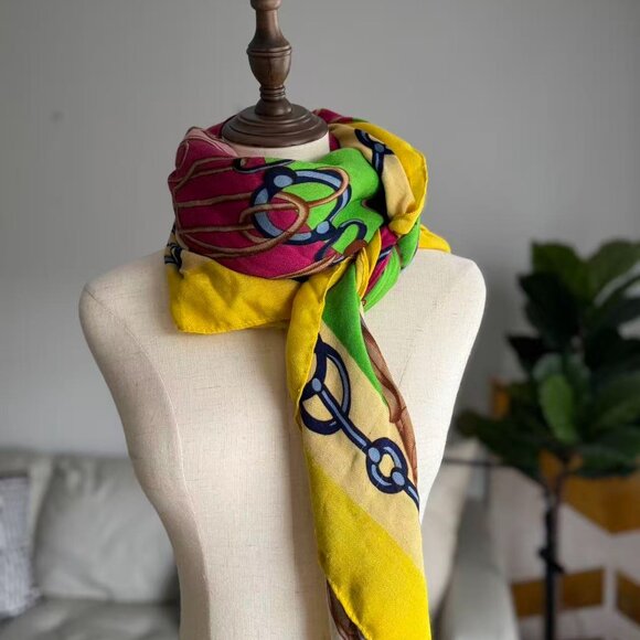 Equestrian Chain Print Wool Scarf – Vibrant Designer-Inspired Wrap - Picture 2 of 5